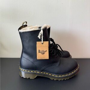 BRAND NEW Dr Martens 1460 Serena black
